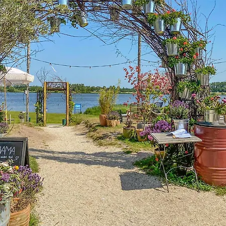 2 Bedroom Cozy In * Noordwijkerhout