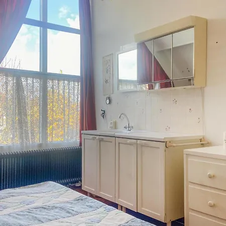 2 Bedroom Cozy In Holiday home *