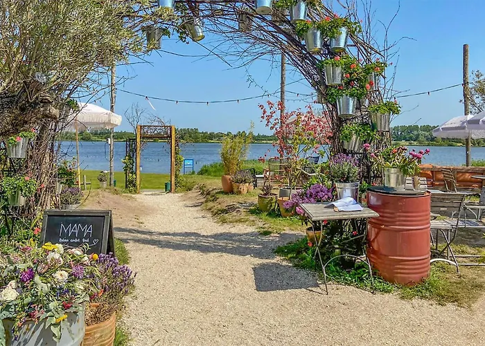 2 Bedroom Cozy In * Noordwijkerhout