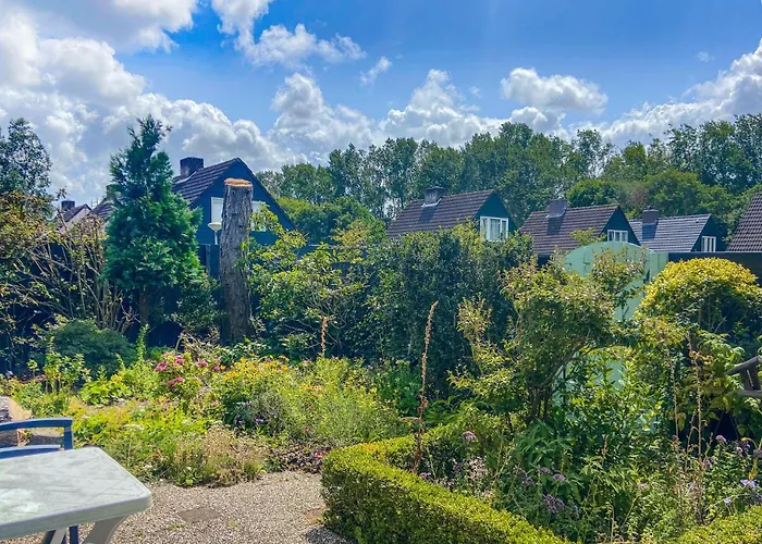 2 Bedroom Cozy In * Noordwijkerhout