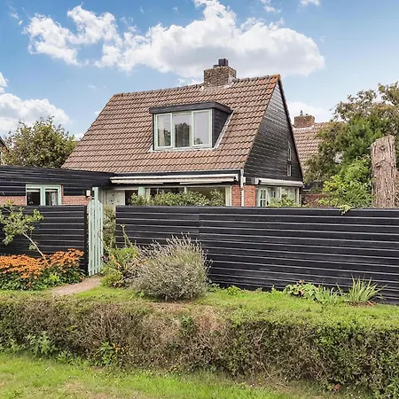 2 Bedroom Cozy In Holiday home Noordwijkerhout