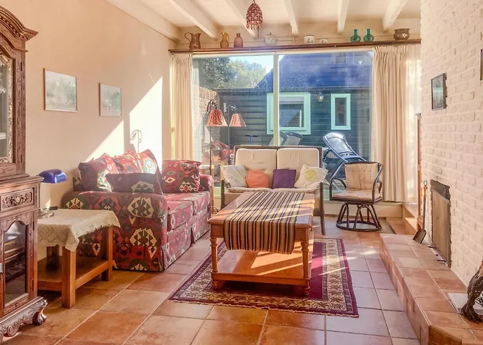 別荘 2 Bedroom Cozy In